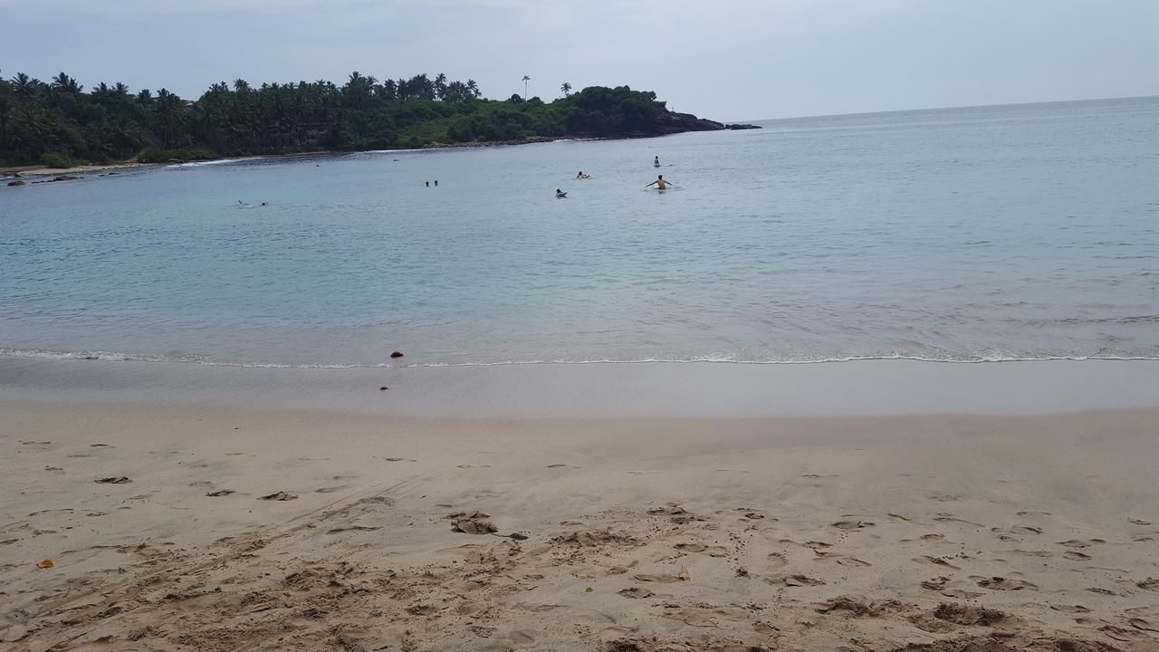 Indunil place hiriketiya Dikwella Esterno foto