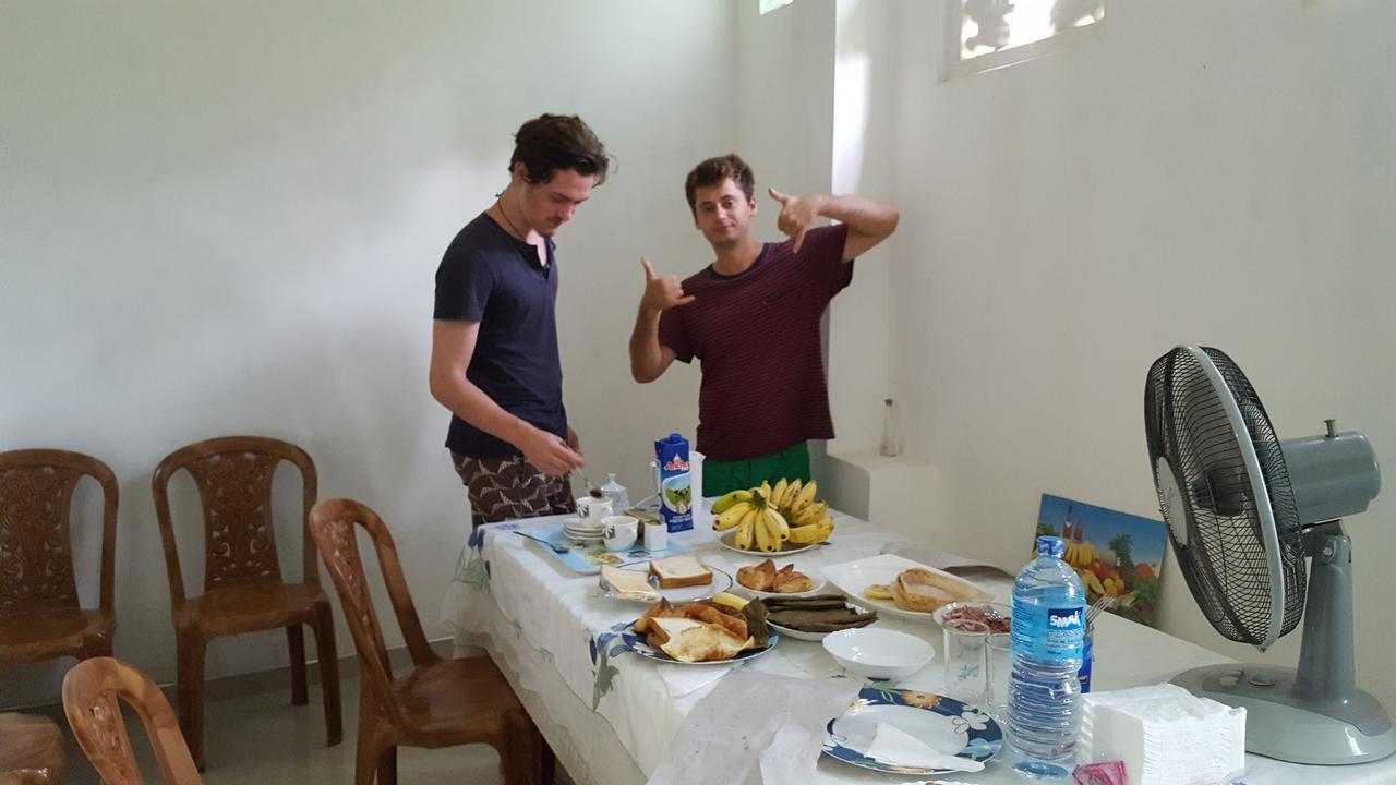 Indunil place hiriketiya Dikwella Esterno foto