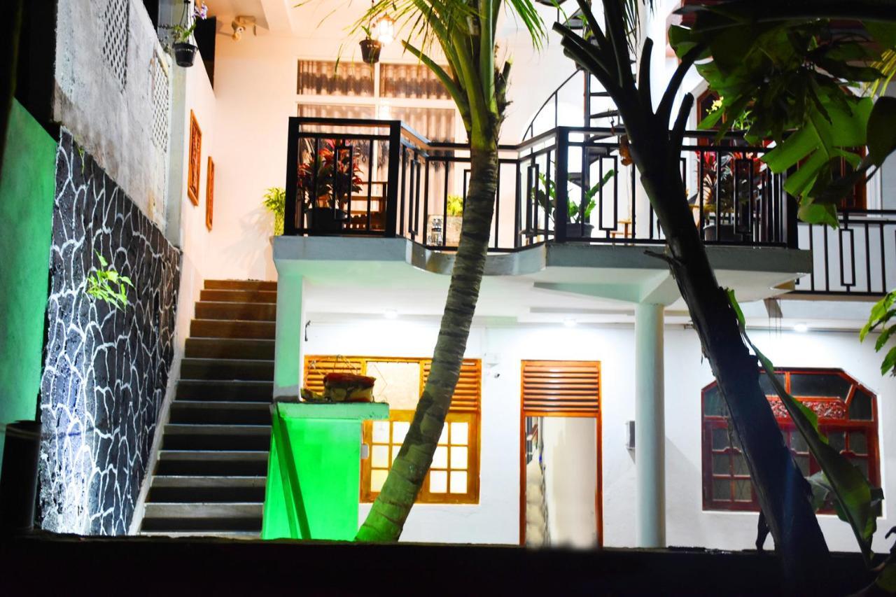Indunil place hiriketiya Dikwella Esterno foto