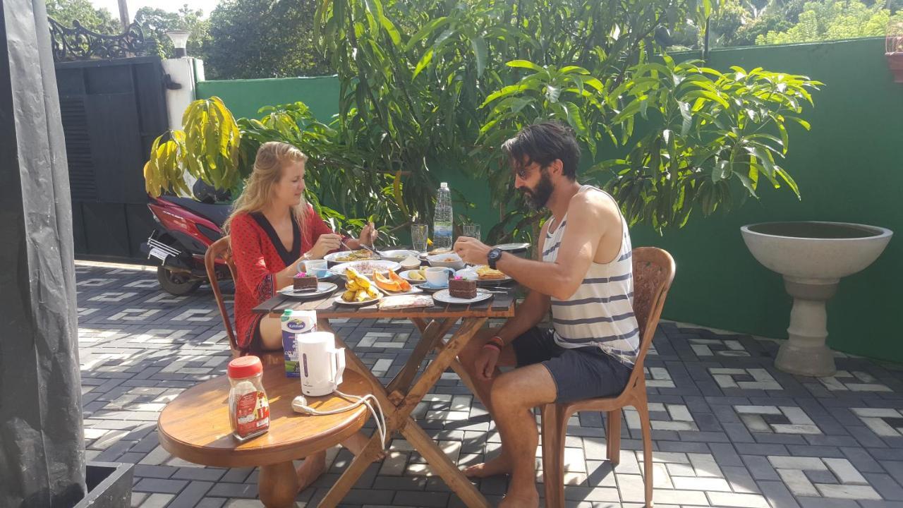 Indunil place hiriketiya Dikwella Esterno foto